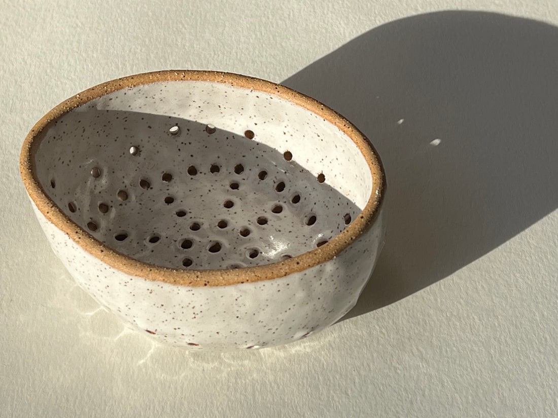 Hand Built Ceramic Colander - Berry Strainer (Speckled White)